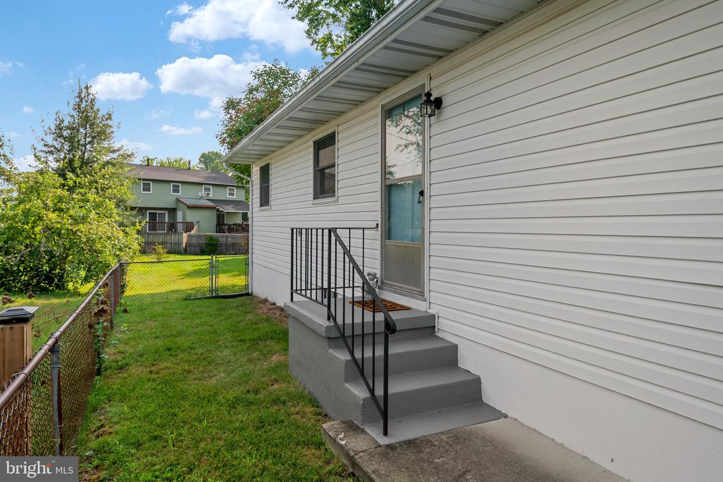 200 Woods Dr Property Photo 4