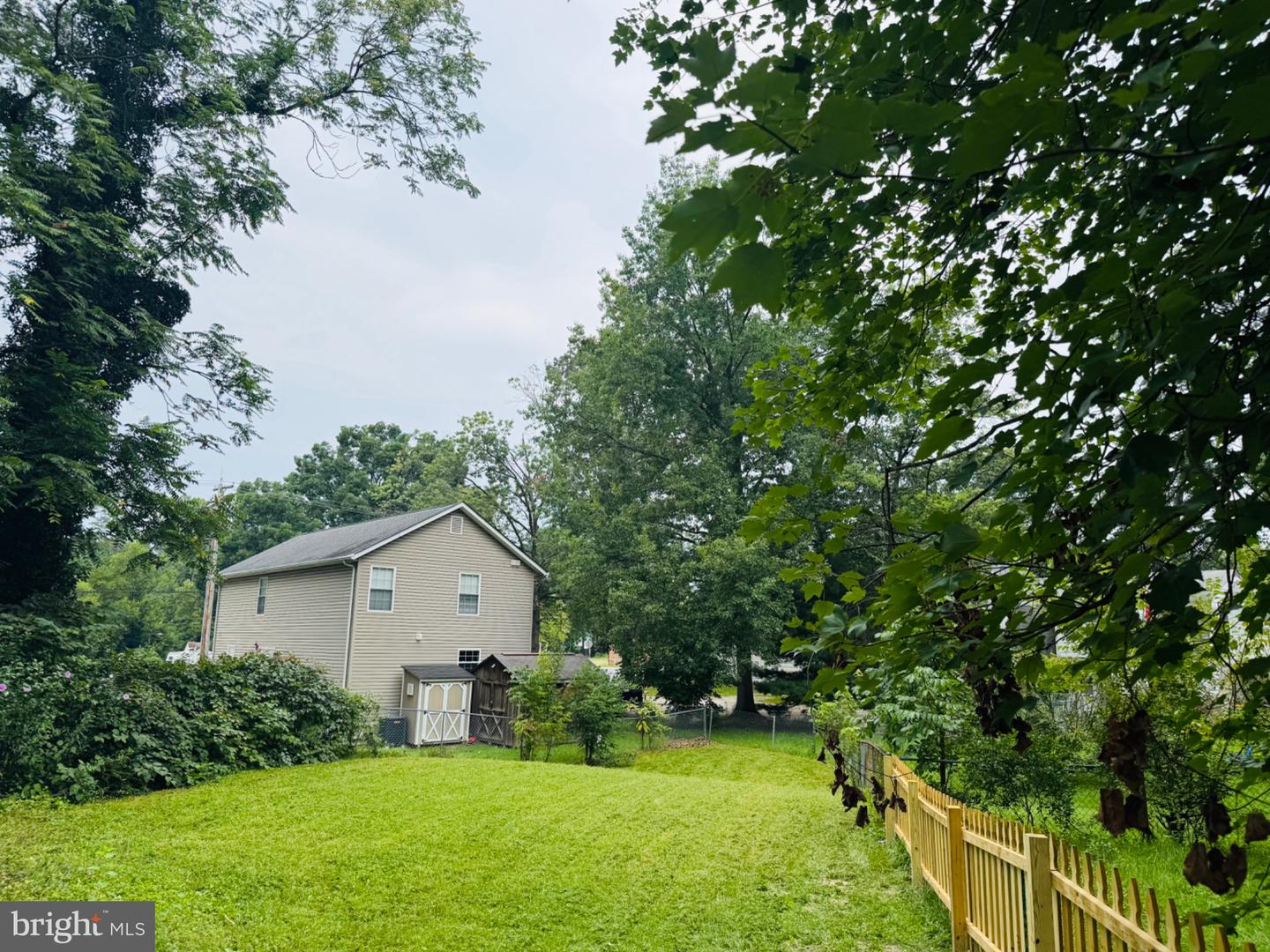 706 203rd St Property Photo 10