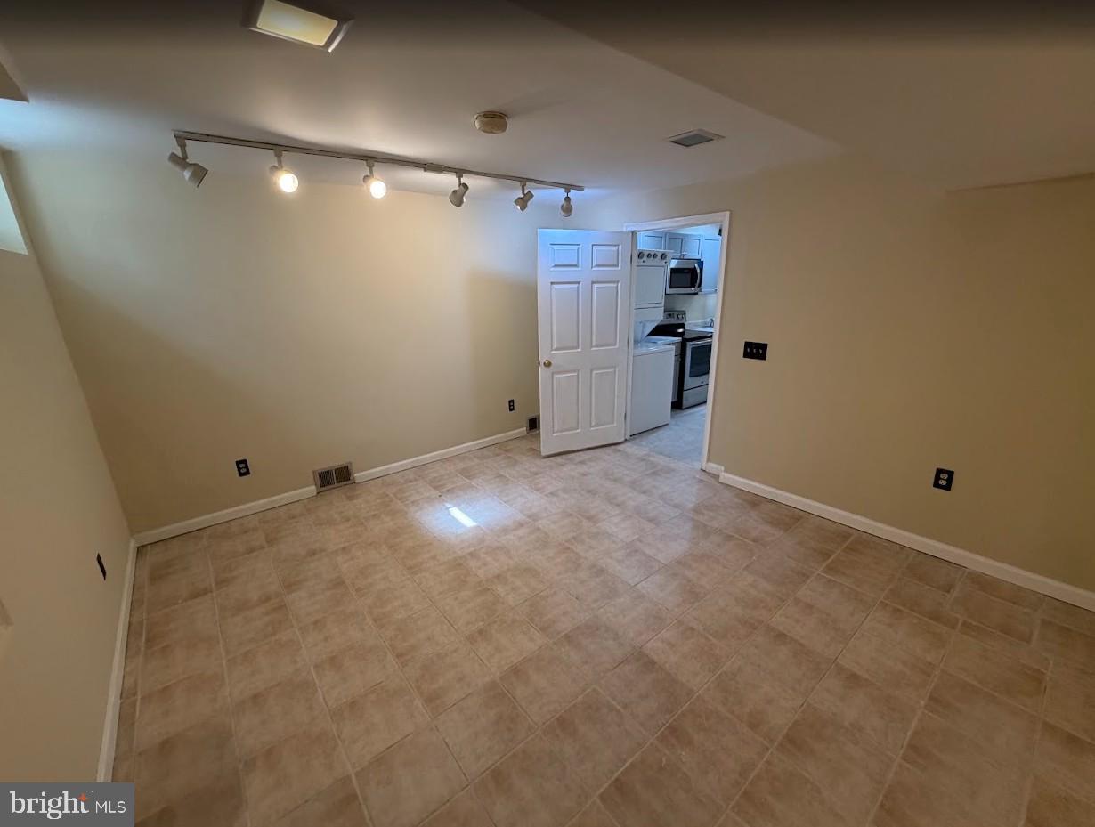 3522 Forest Haven Dr #basement Property Photo 10