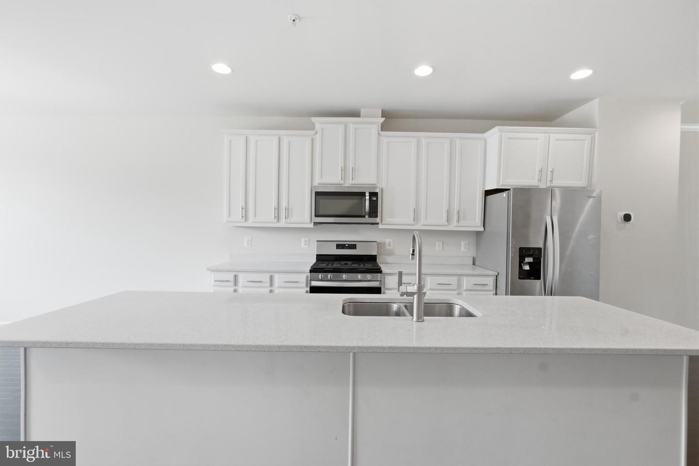 8132 Hollow Ct Property Photo 9