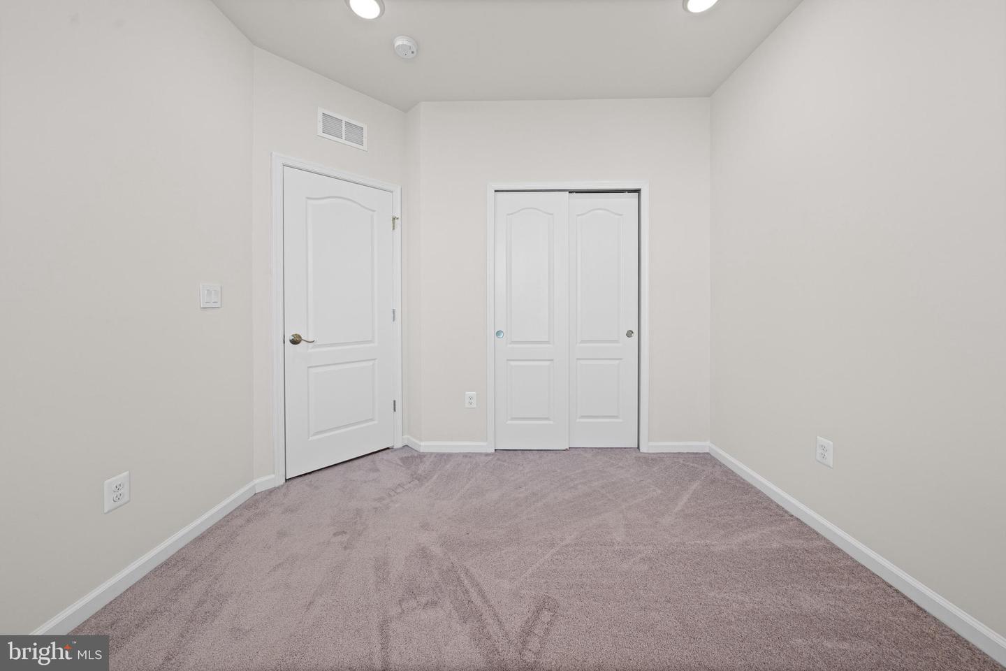 8279 Meadowood Dr Property Photo 21