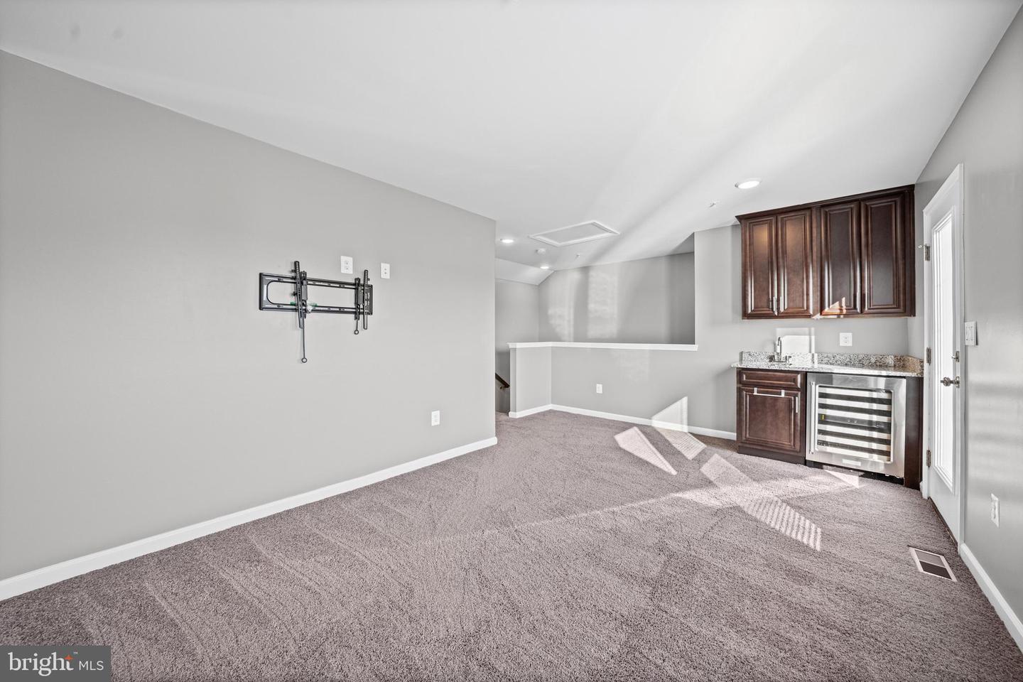 8279 Meadowood Dr Property Photo 36