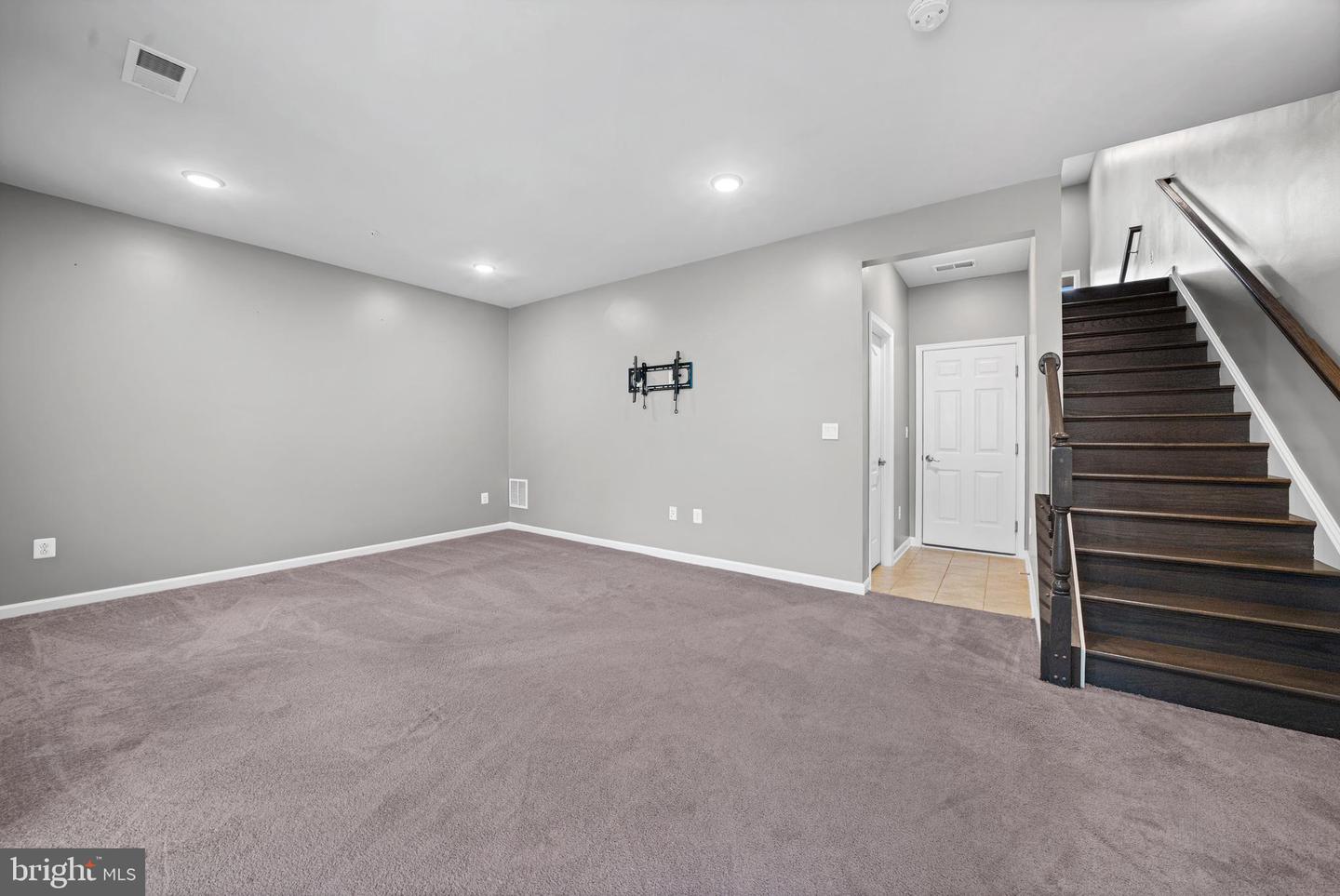 8279 Meadowood Dr Property Photo 45
