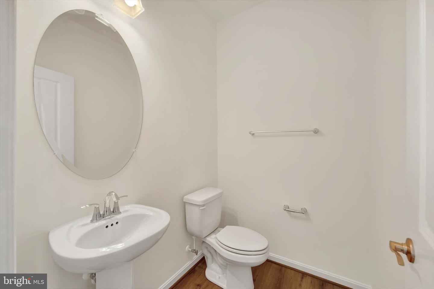 7819 Wolf Run Ln Property Photo 8