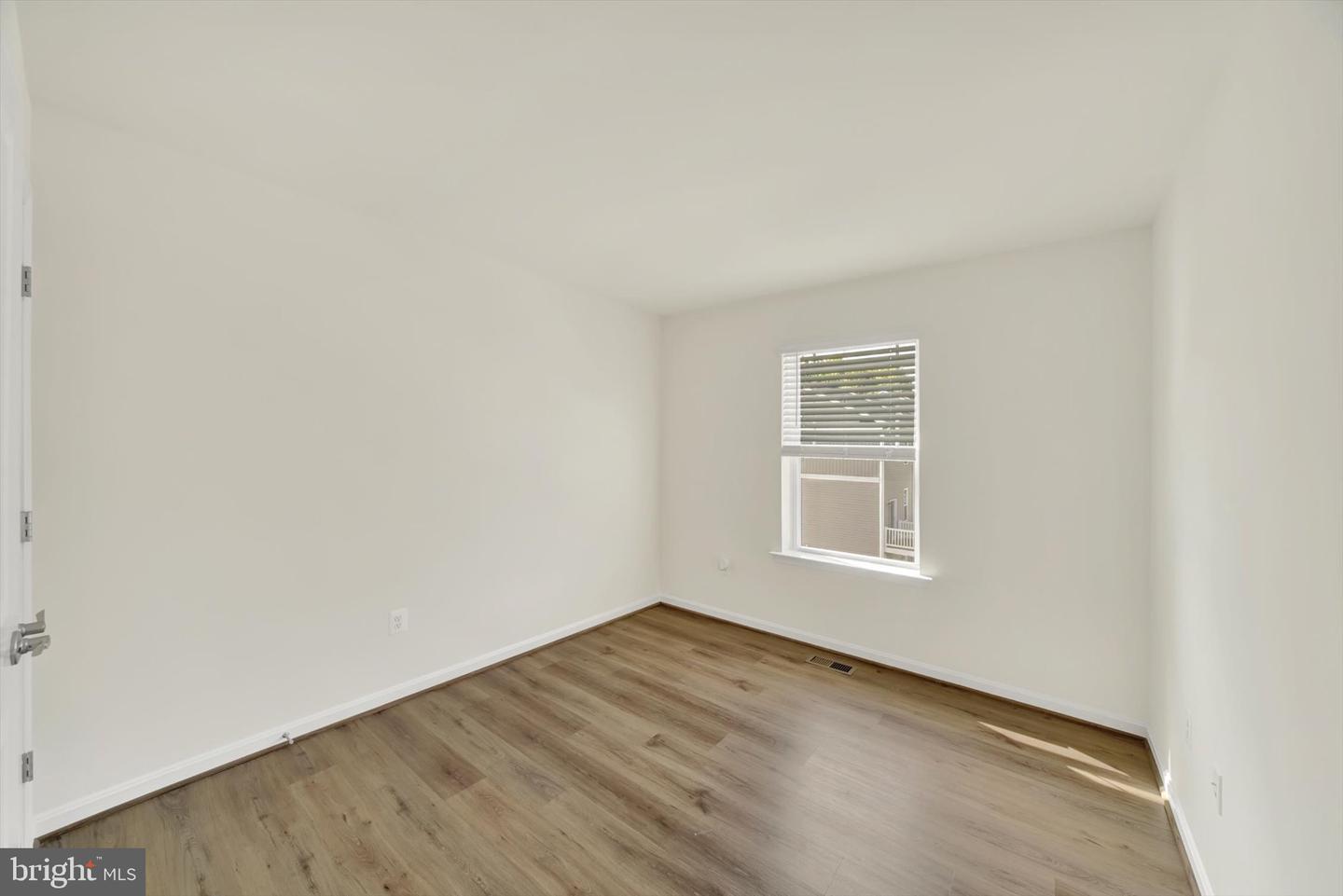 7819 Wolf Run Ln Property Photo 15