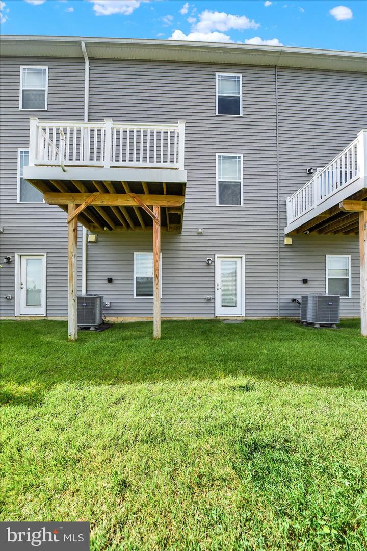 7819 Wolf Run Ln Property Photo 33