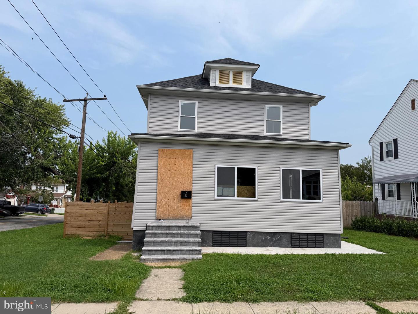 14 3rd Ave Property Photo 1