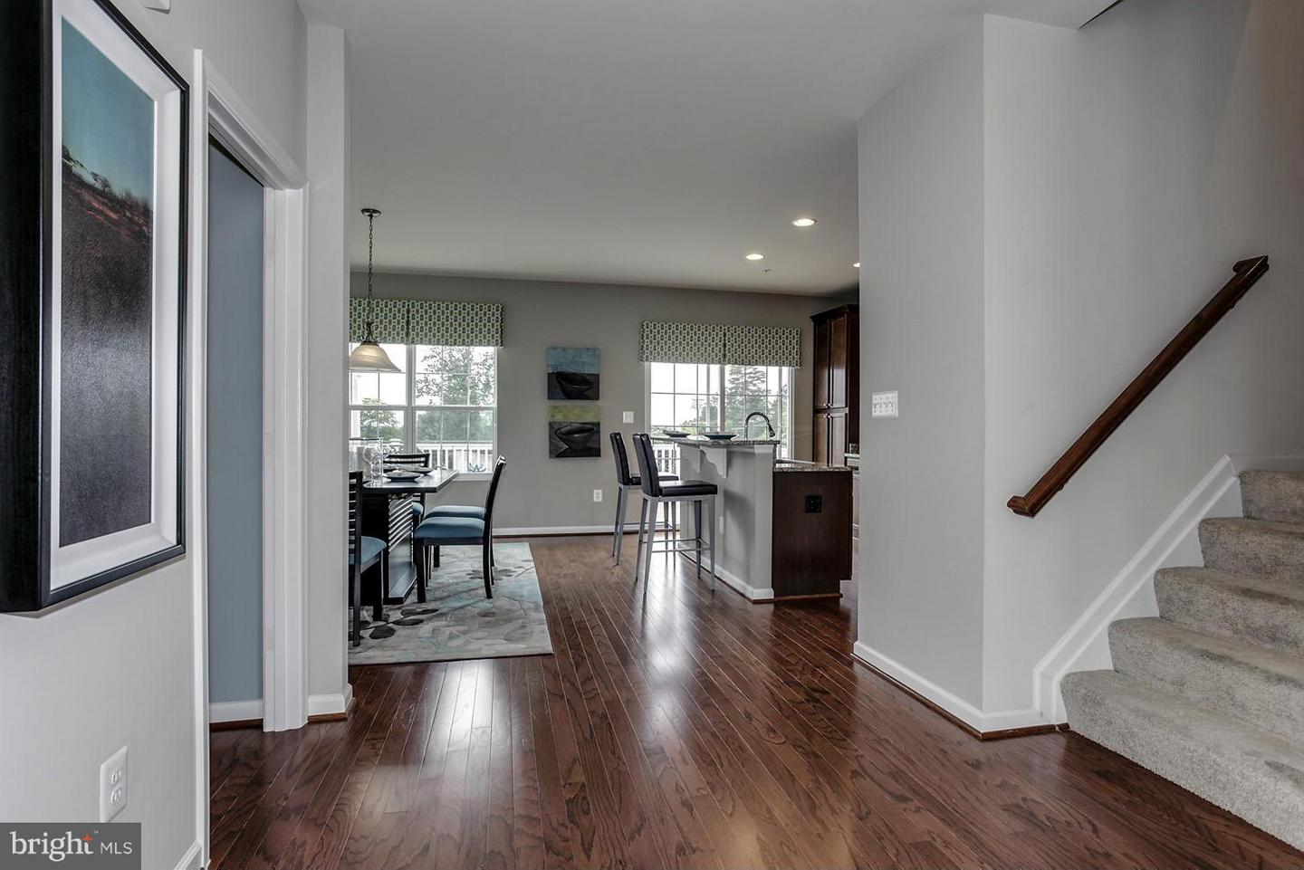 8603 Crooked Tree Ln Property Photo 6