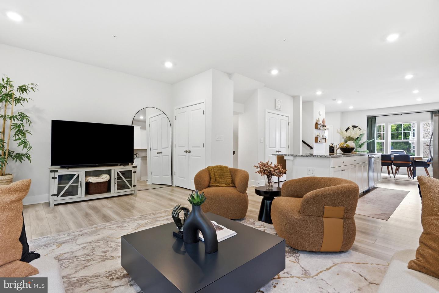 6815 Winterhill Ln Property Photo 16
