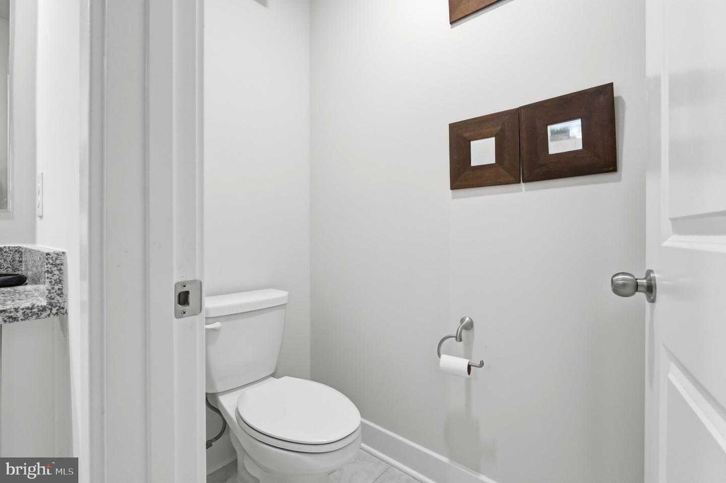 6815 Winterhill Ln Property Photo 23