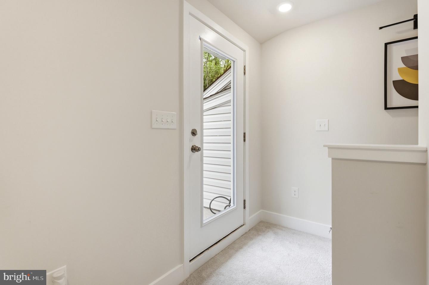 6815 Winterhill Ln Property Photo 28