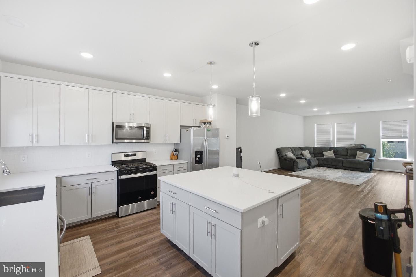 3349 Watershed Blvd Property Photo 6