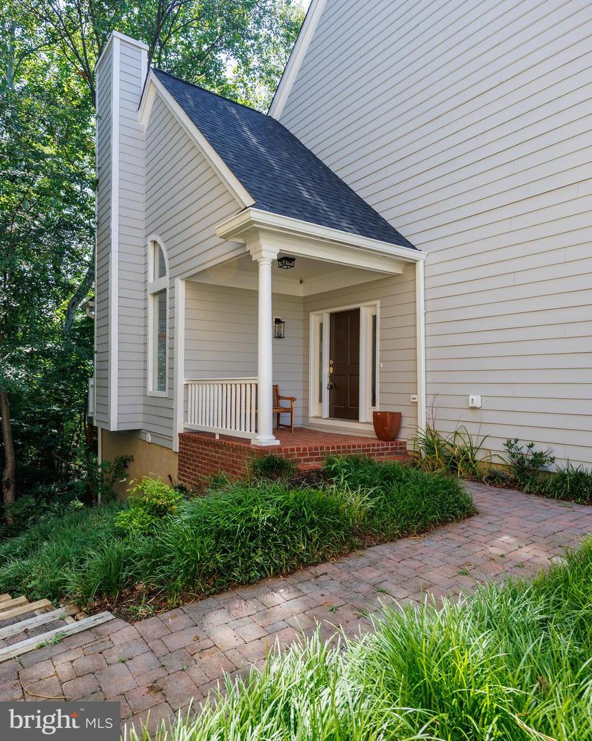 221 Spring Race Ct Property Photo 2