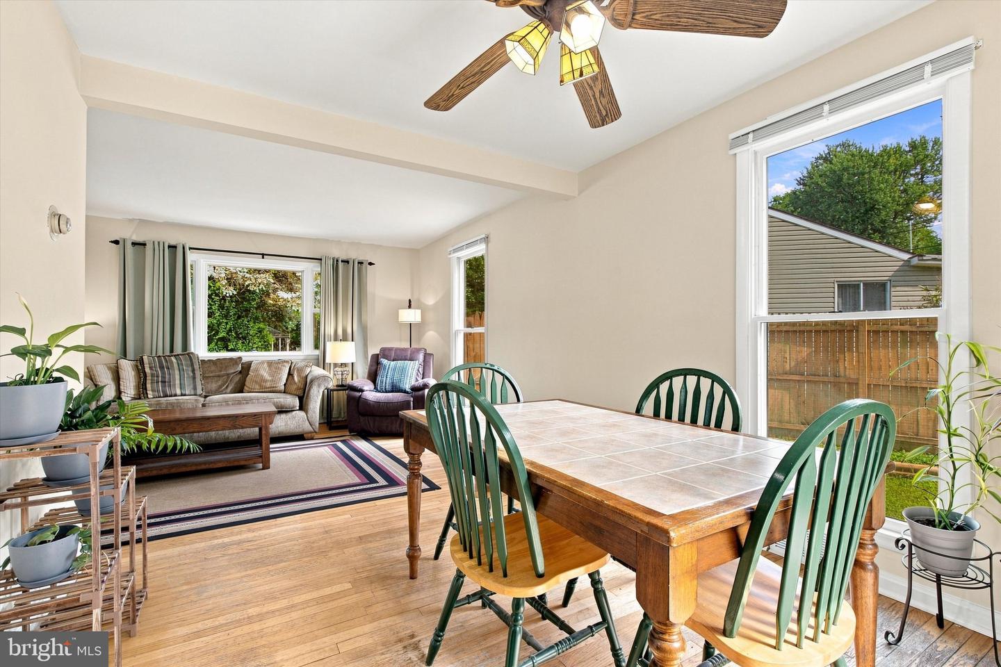 208 Devon Ct Property Photo 8