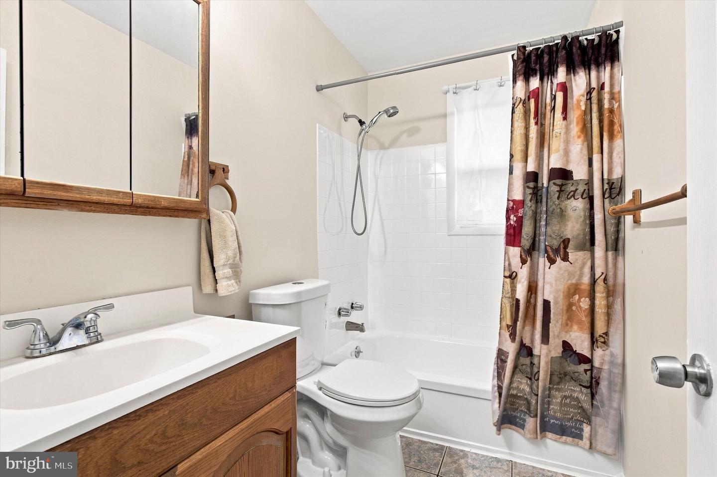208 Devon Ct Property Photo 22