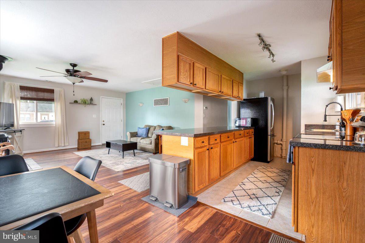 1402 Isted Rd Property Photo 9