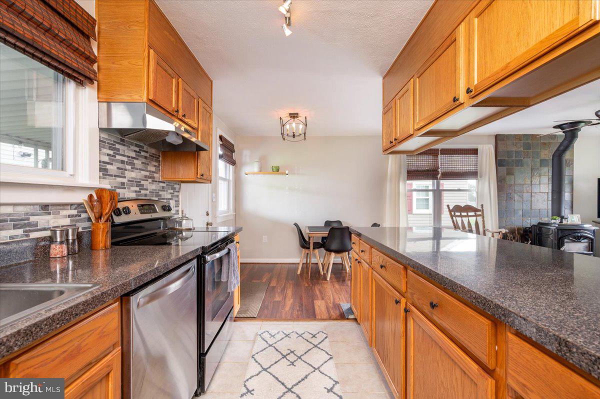 1402 Isted Rd Property Photo 11
