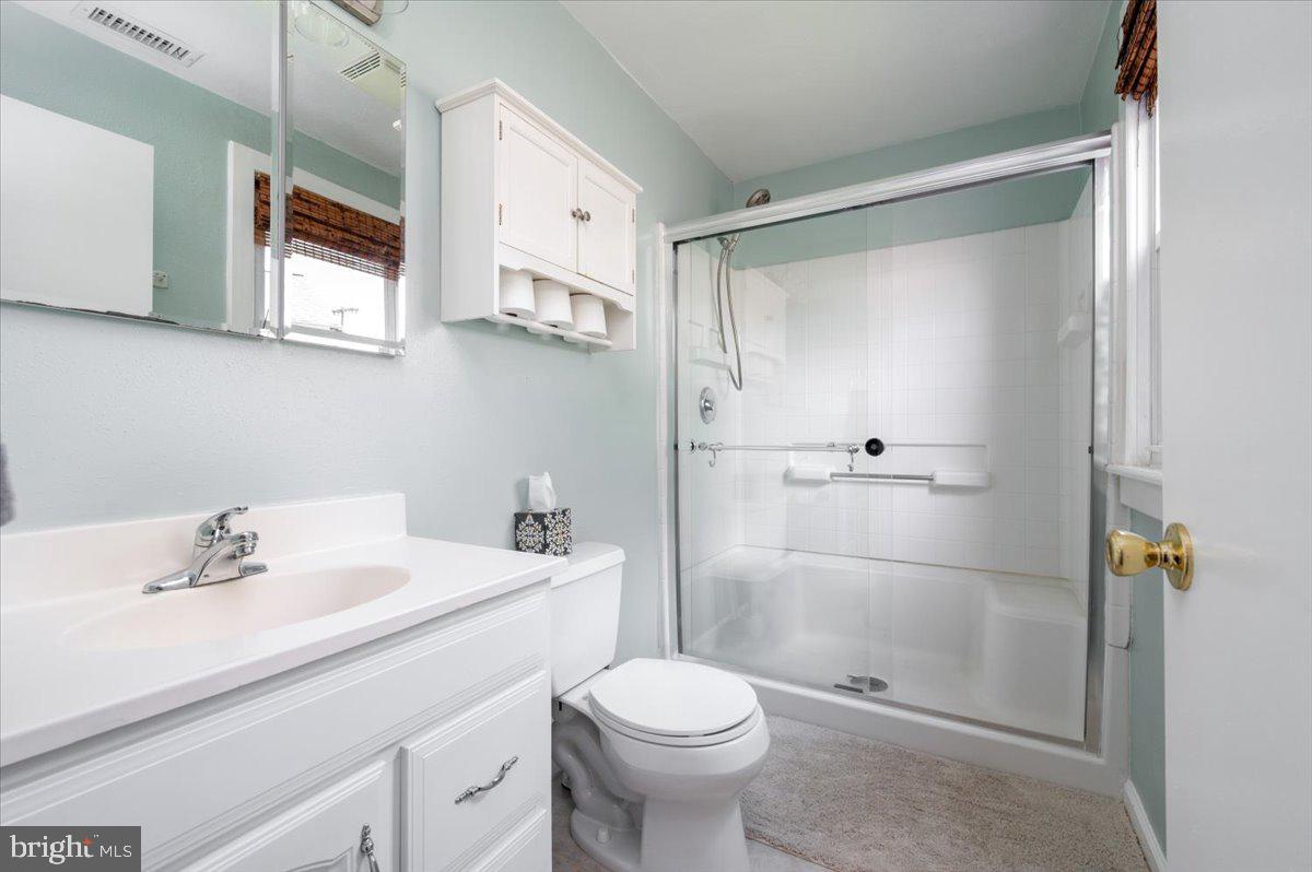 1402 Isted Rd Property Photo 23