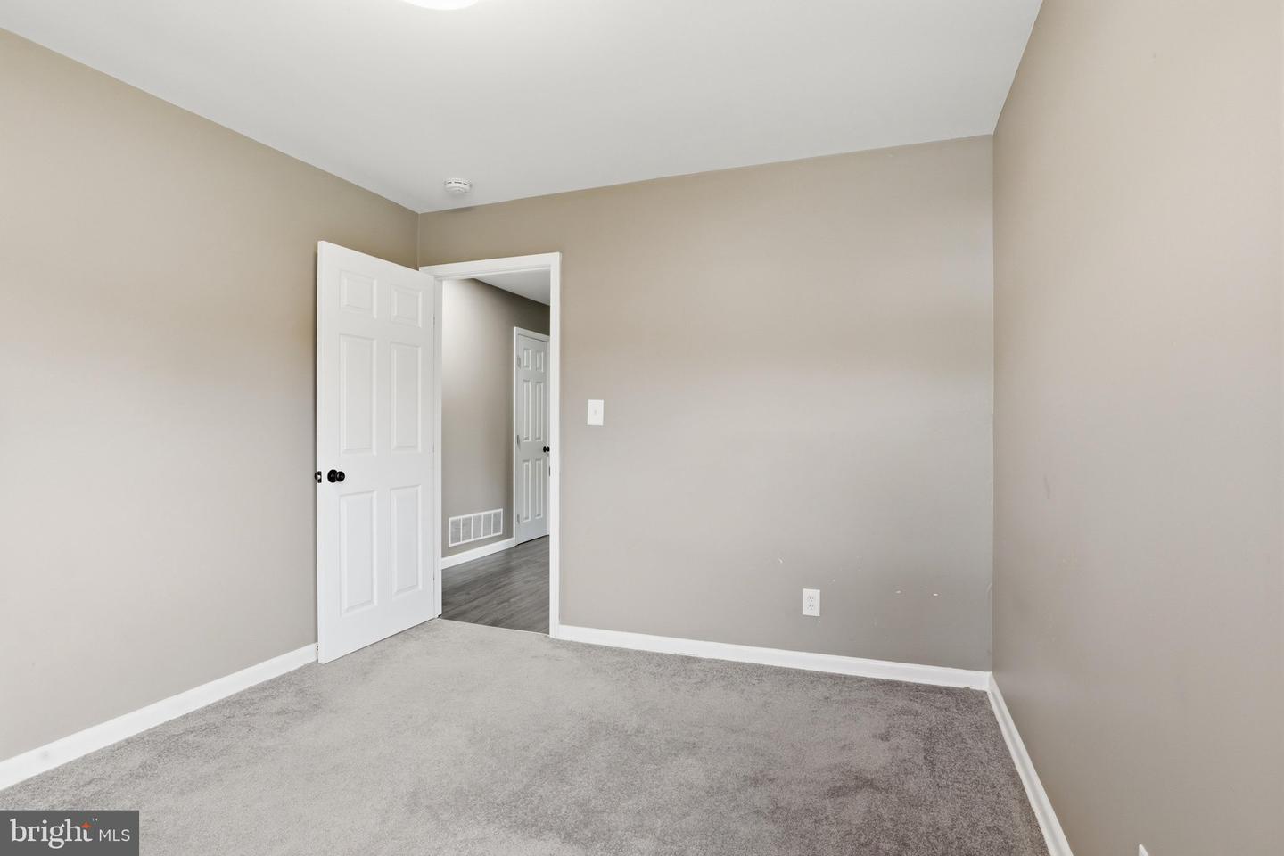 205 Hollywood Ct Property Photo 15