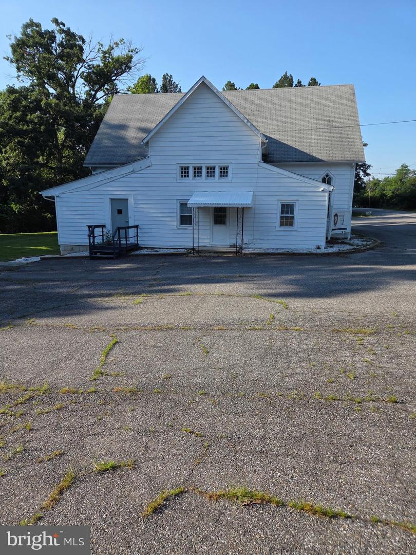 7300 Ridge Rd Property Photo 2