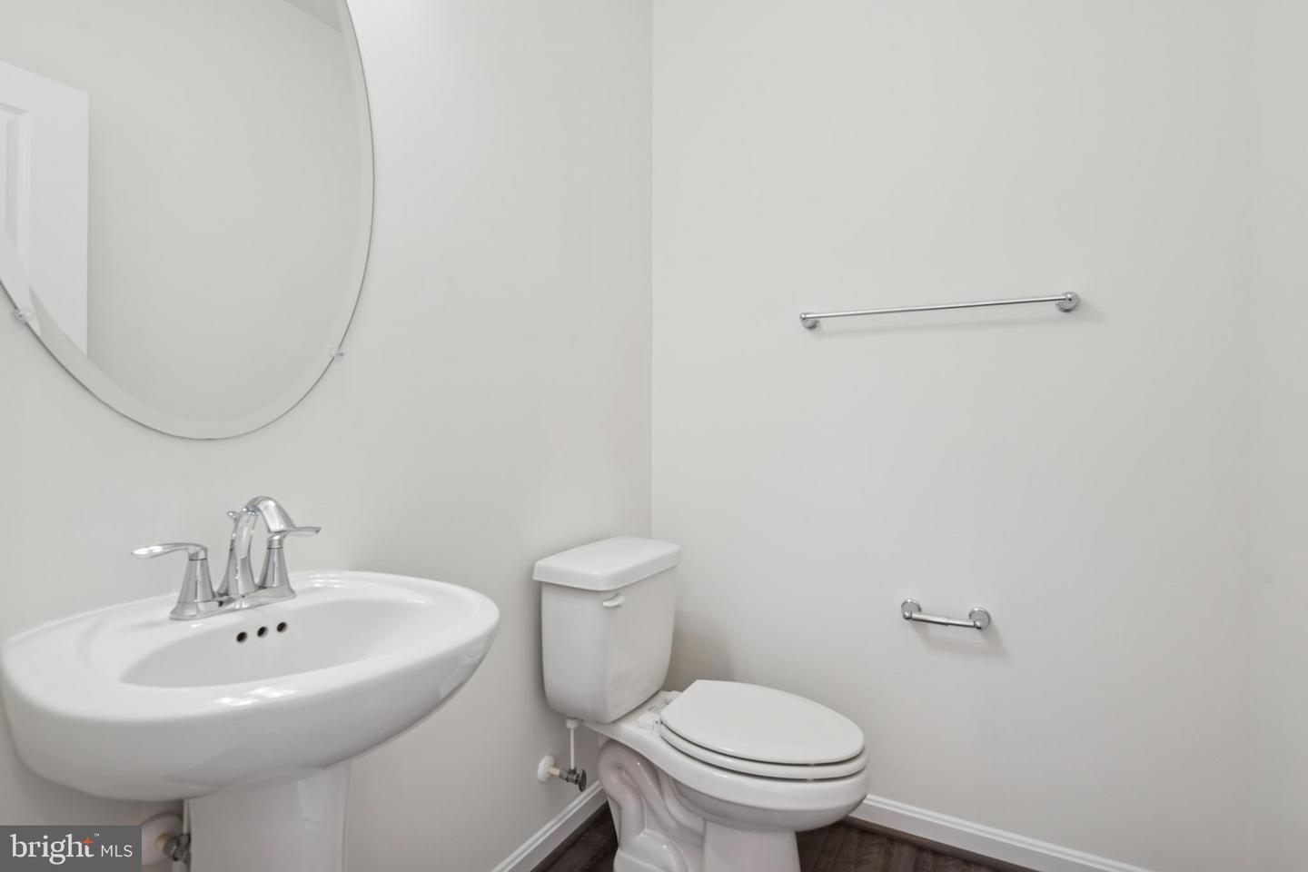 7812 Wolf Run Ln Property Photo 9
