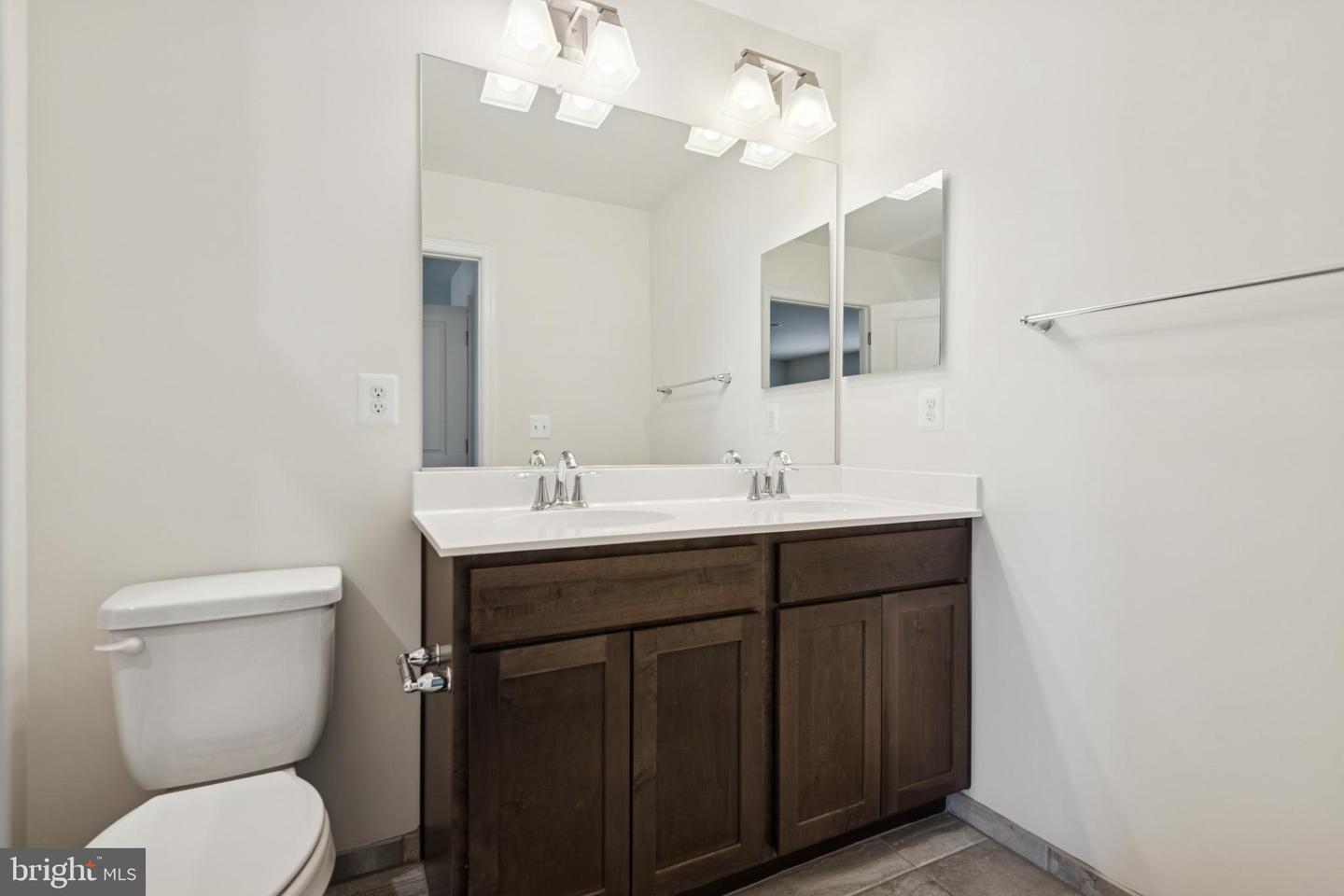 7812 Wolf Run Ln Property Photo 16