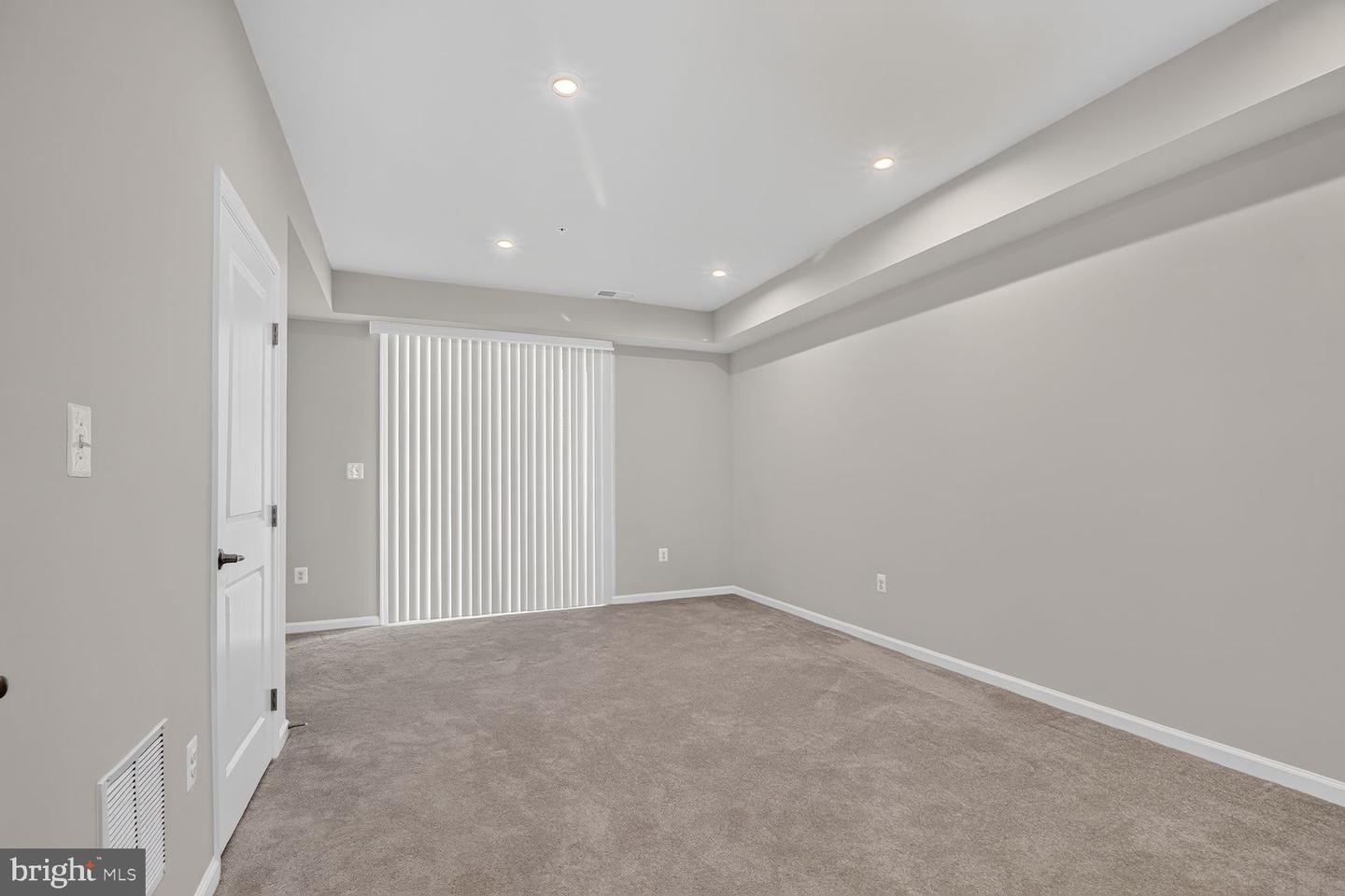 168 Woodgate Cir Property Photo 11