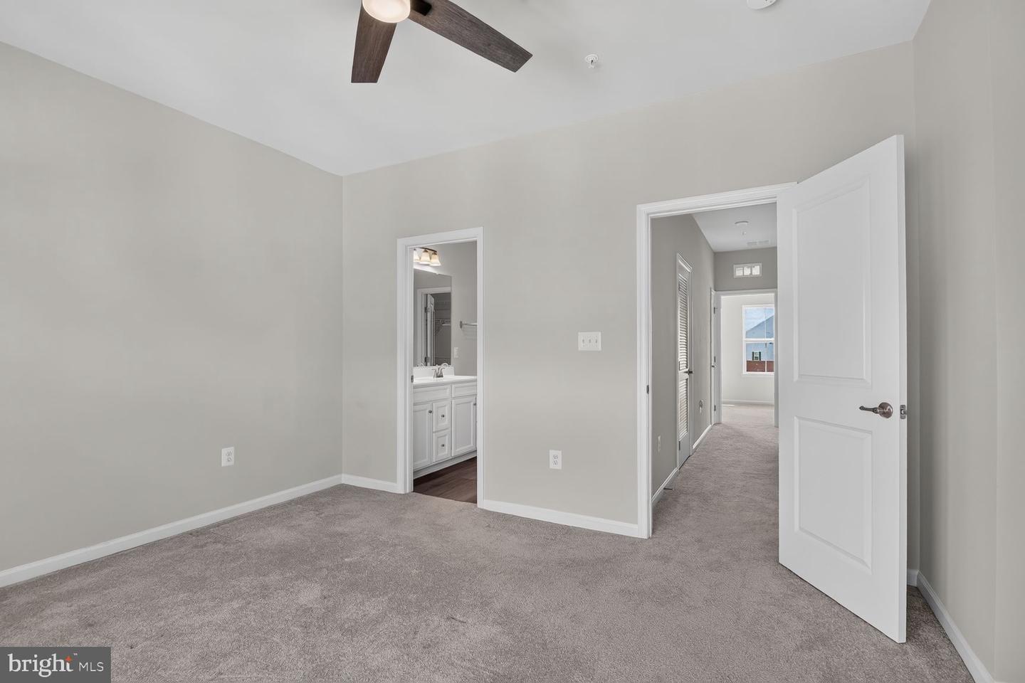 168 Woodgate Cir Property Photo 13
