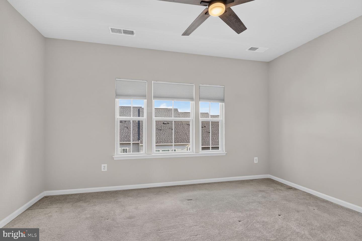 168 Woodgate Cir Property Photo 14