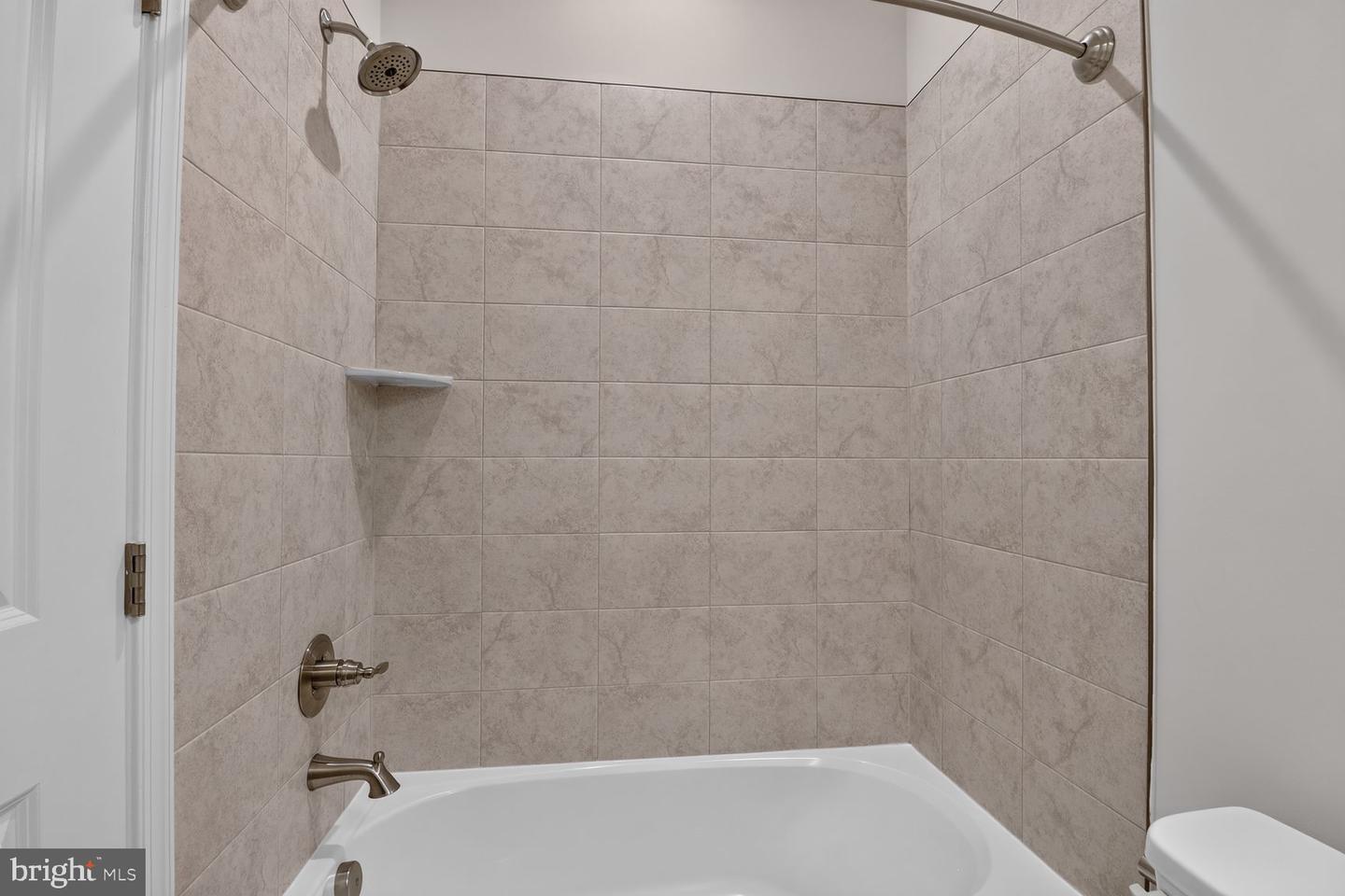 168 Woodgate Cir Property Photo 19