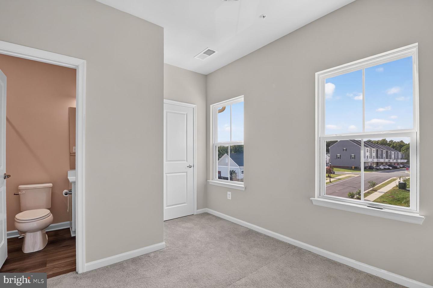 168 Woodgate Cir Property Photo 21