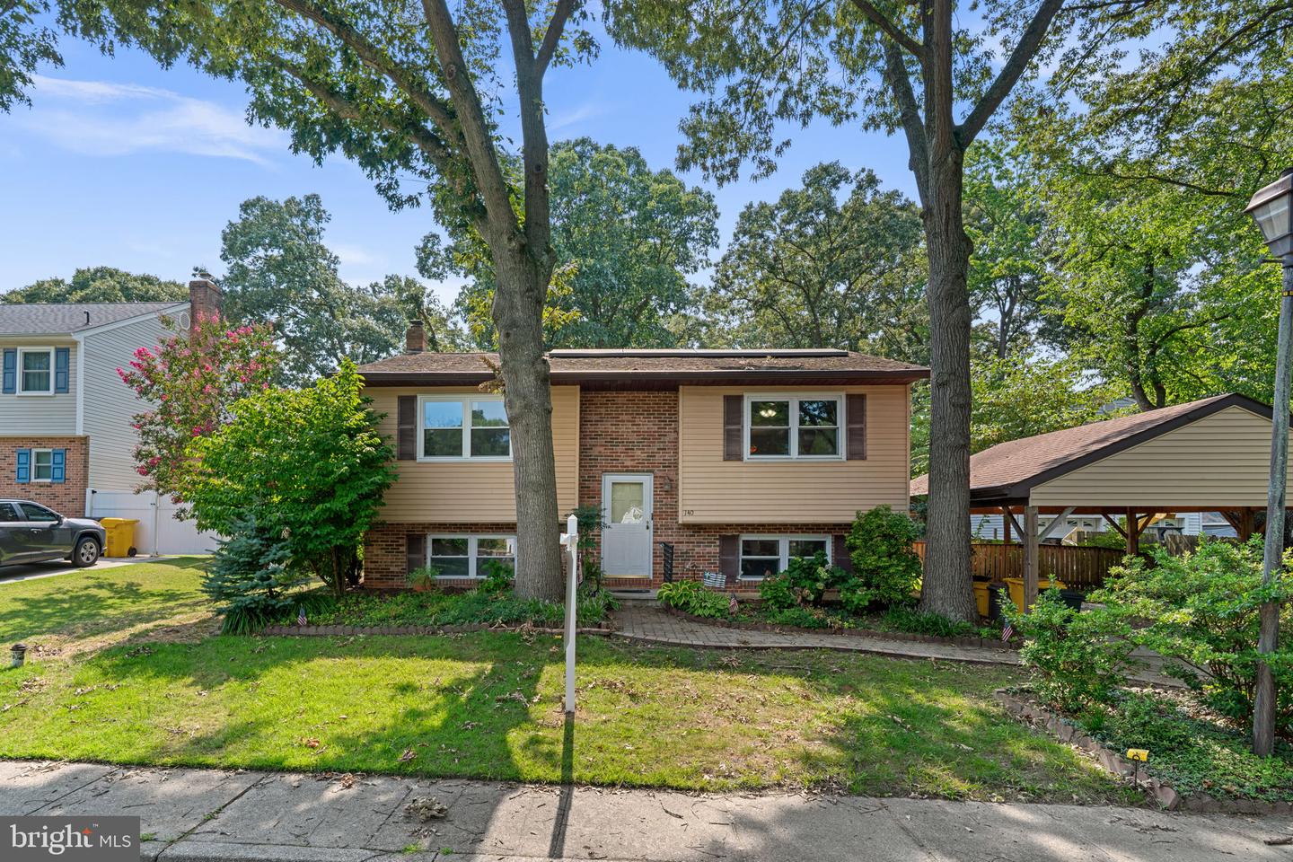 140 Pennsylvania Ave Property Photo 2