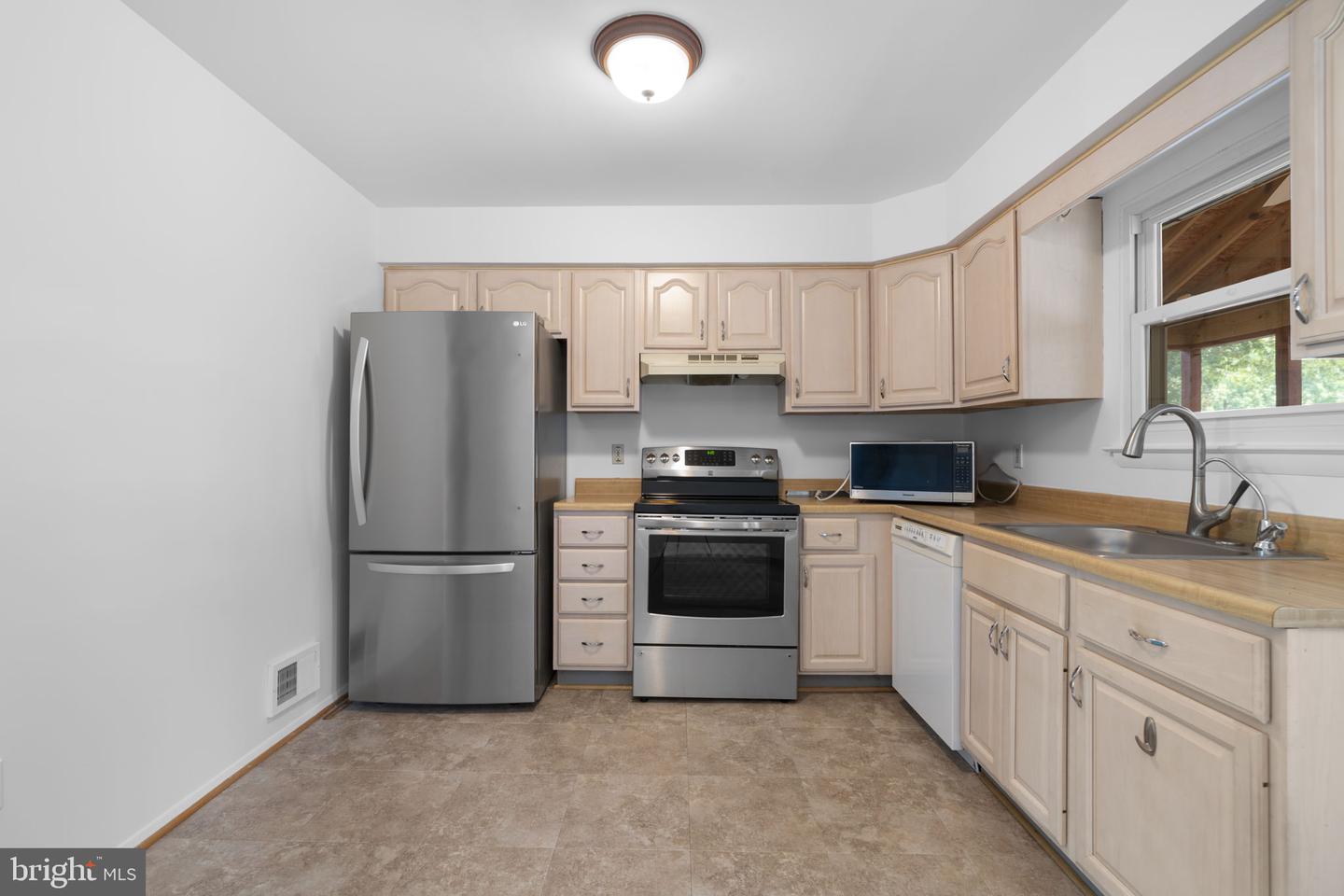 140 Pennsylvania Ave Property Photo 12
