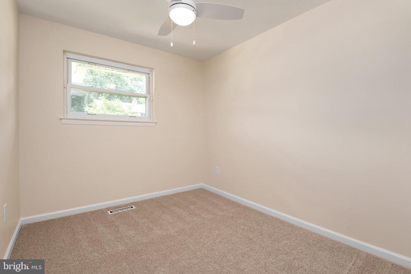 541 Crestpark Dr Property Photo 16