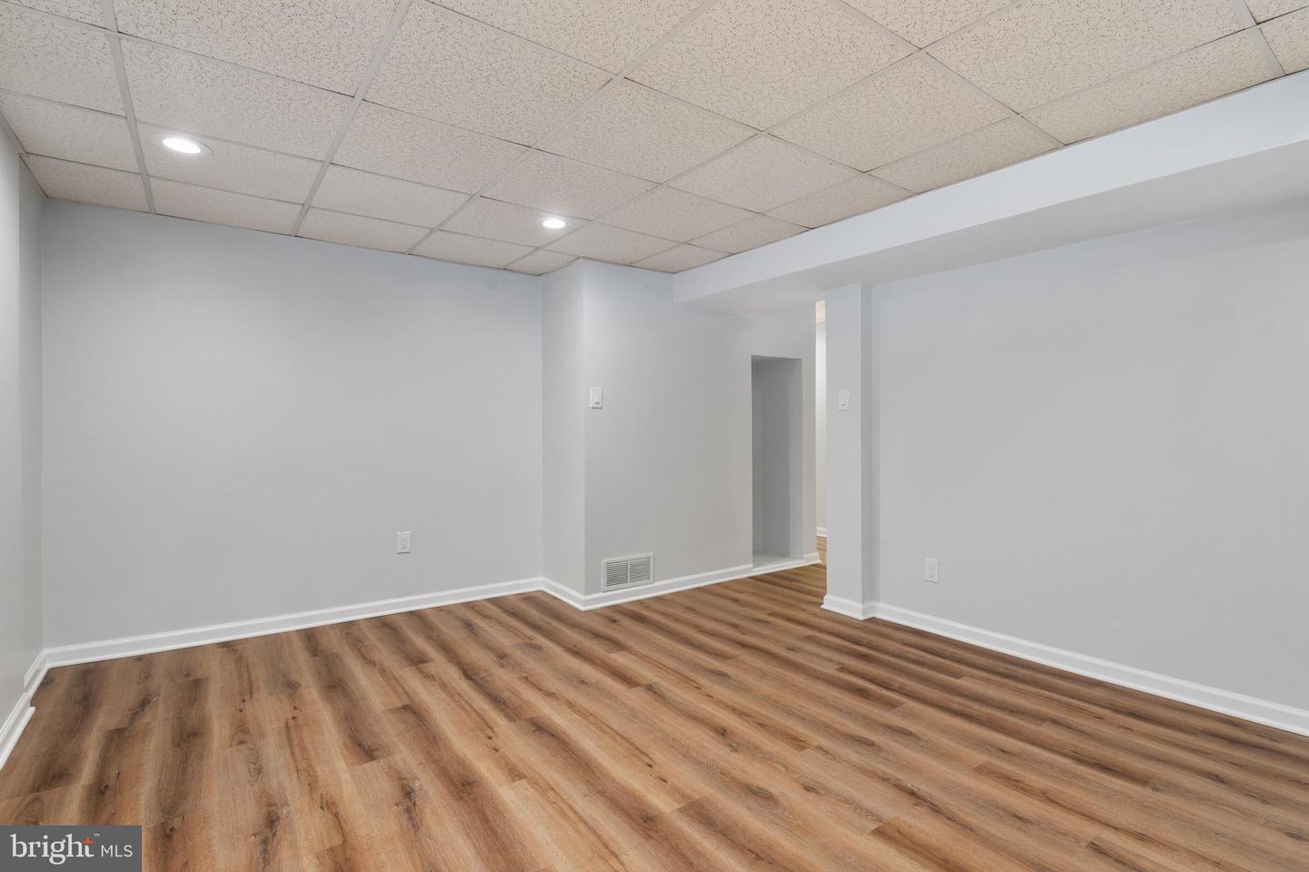 541 Crestpark Dr Property Photo 27