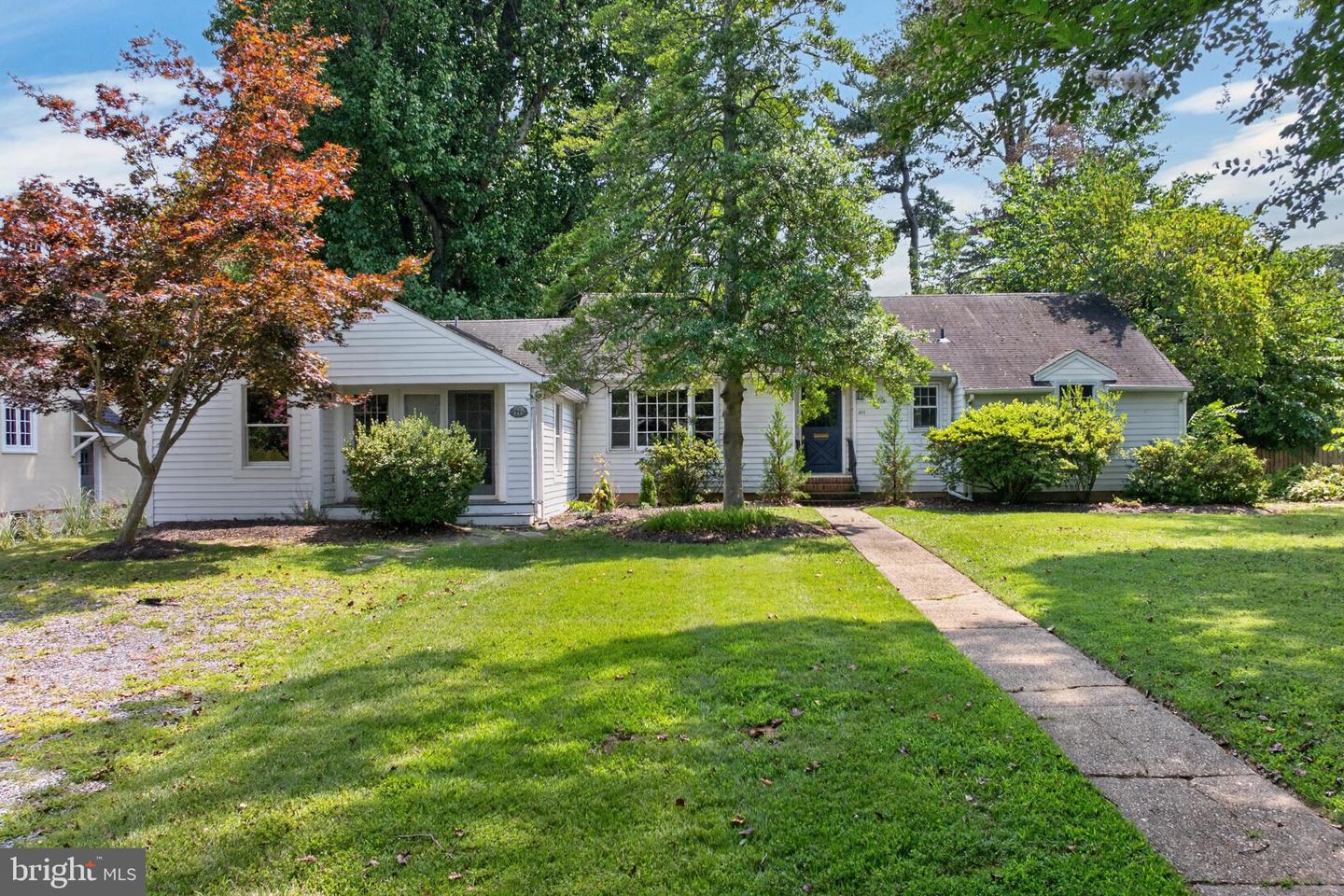 111 Wardour Dr Property Photo 4