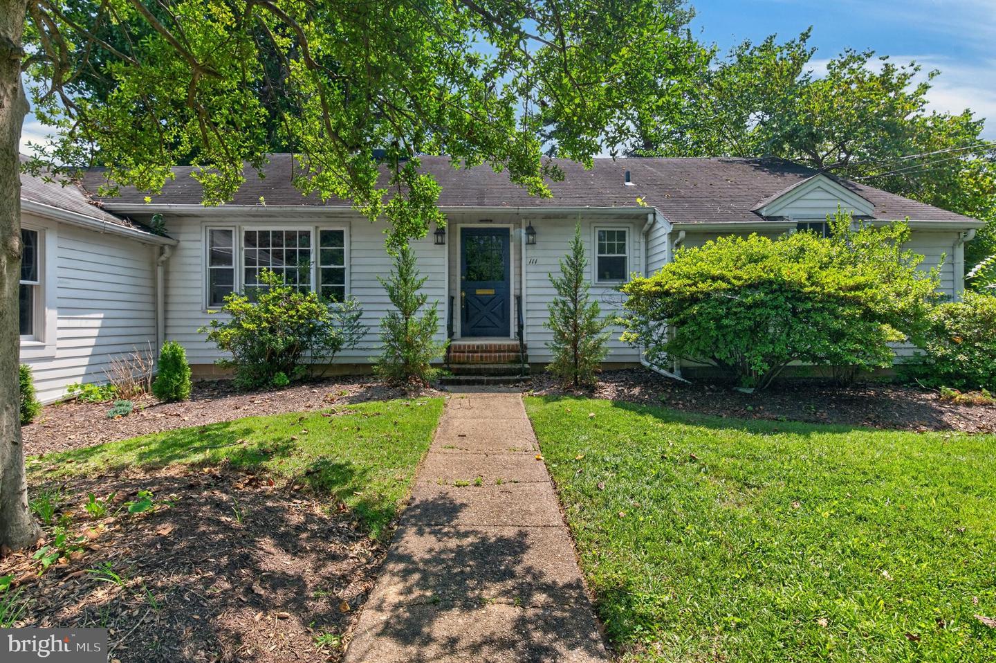 111 Wardour Dr Property Photo 5
