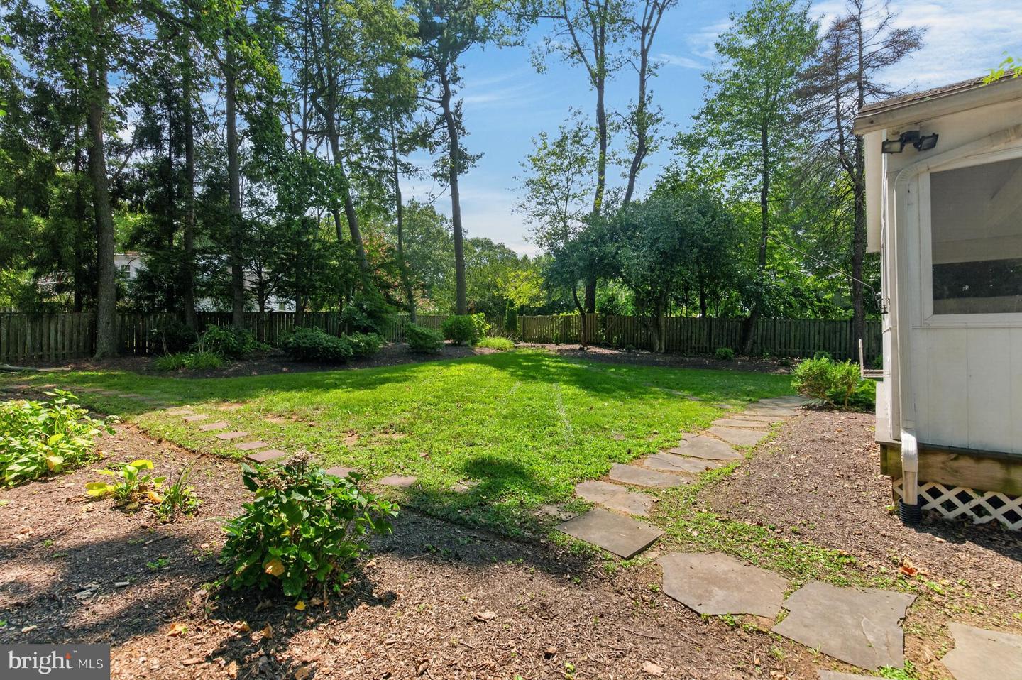 111 Wardour Dr Property Photo 10