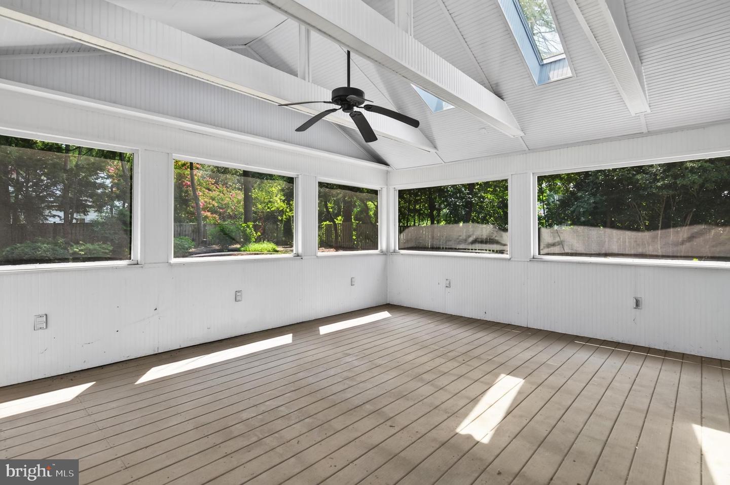 111 Wardour Dr Property Photo 34
