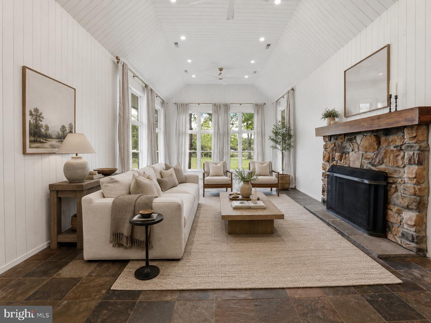 5865 Deale Beach Rd Property Photo 10