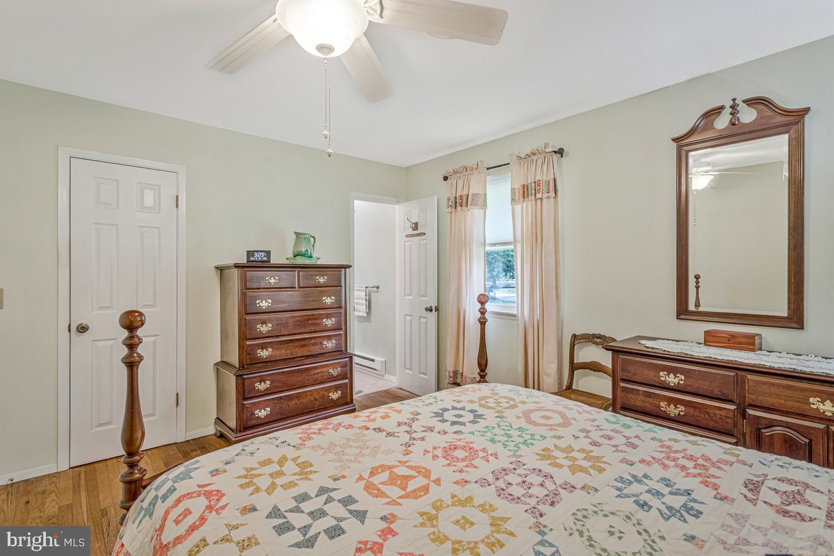 893 Harwood Rd Property Photo 18