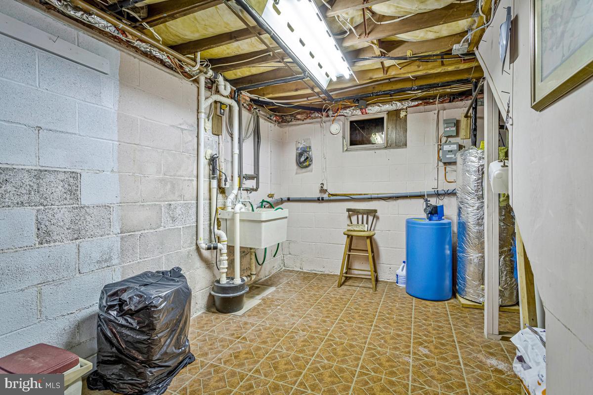 893 Harwood Rd Property Photo 33