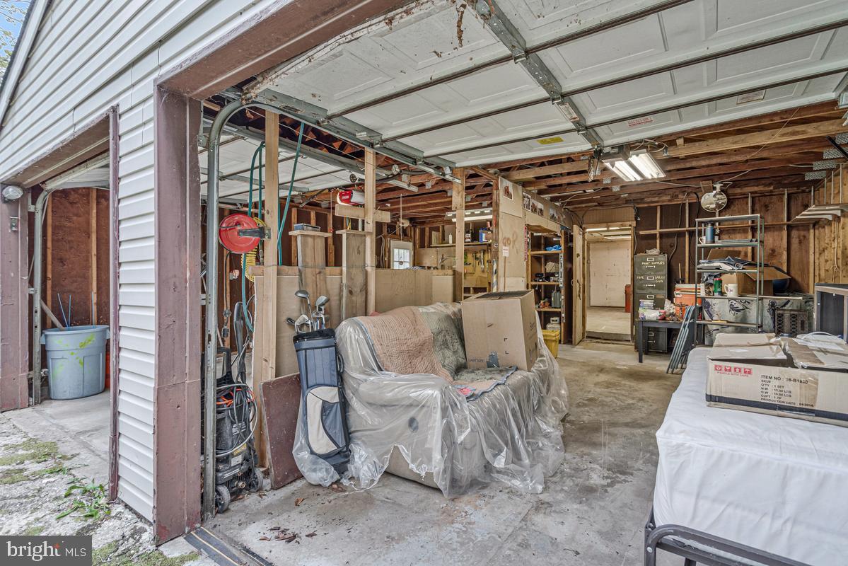 893 Harwood Rd Property Photo 38