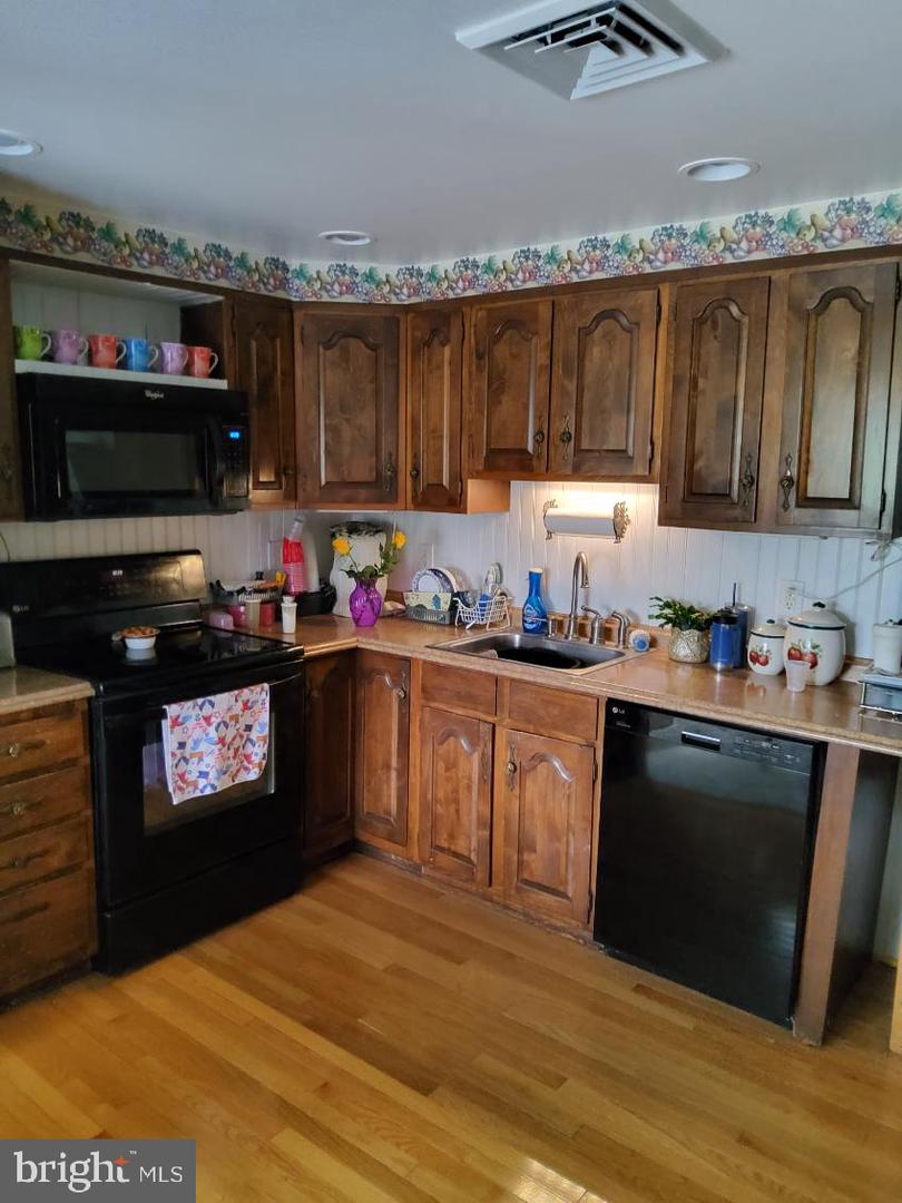 1222 Hillside Rd Property Photo 17