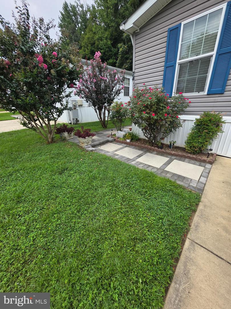 74 Edward Ln Property Photo 2