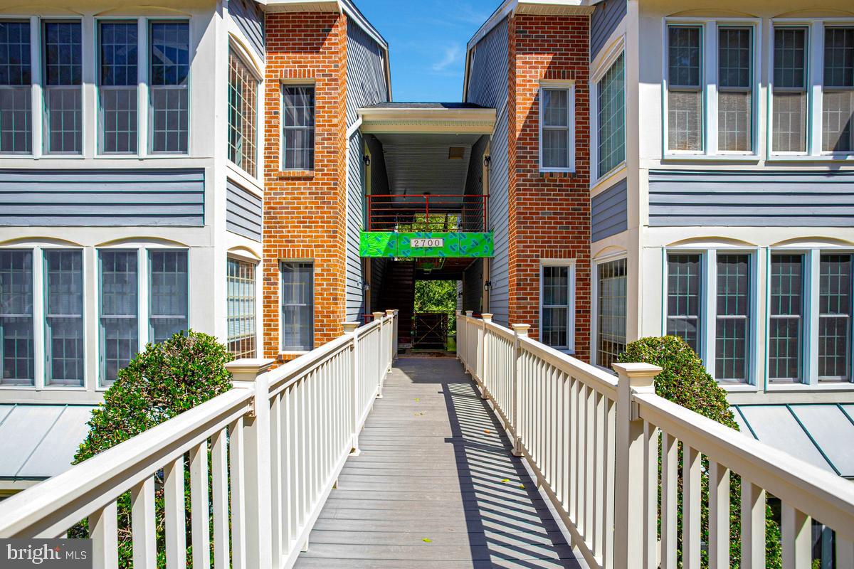 2700 Summerview Way #304 Property Photo 6