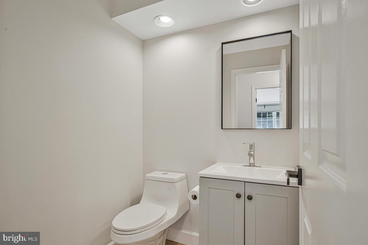 2700 Summerview Way #304 Property Photo 29