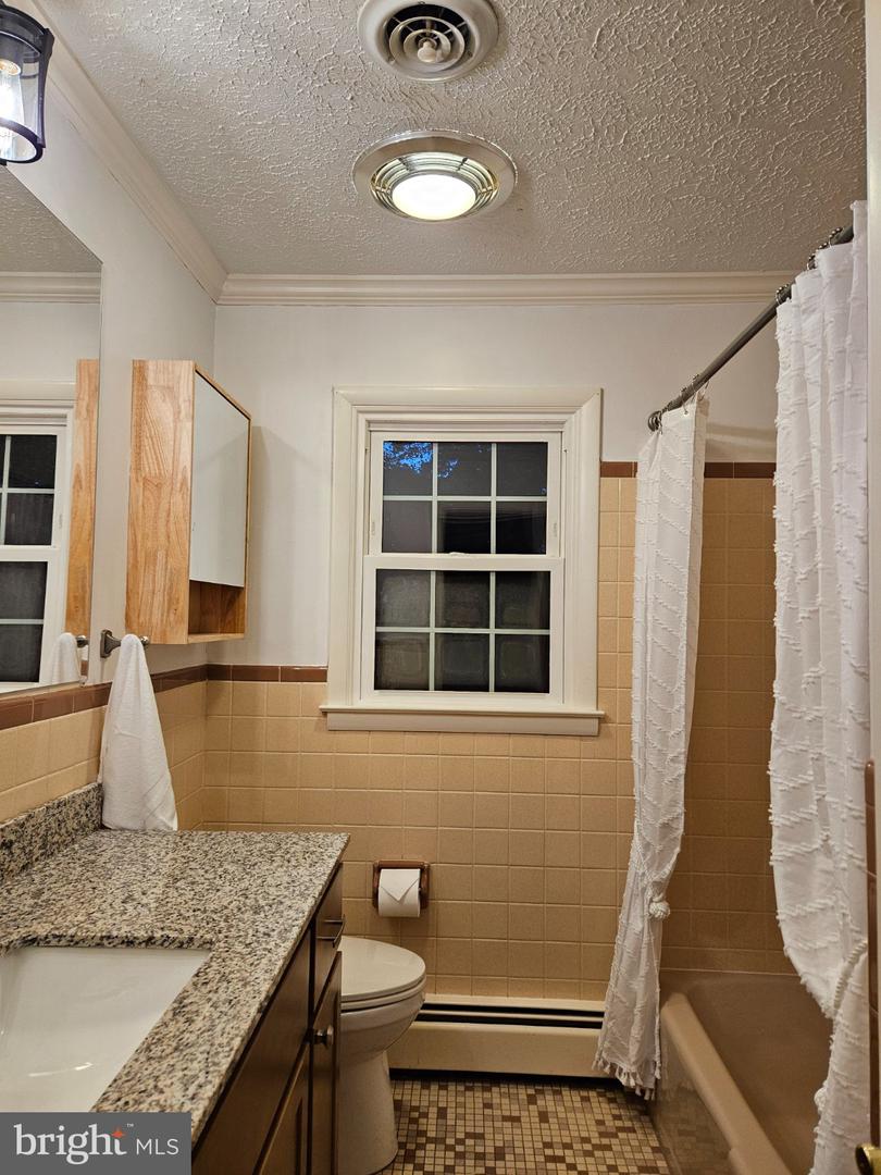 212 Oak Ave Property Photo 21