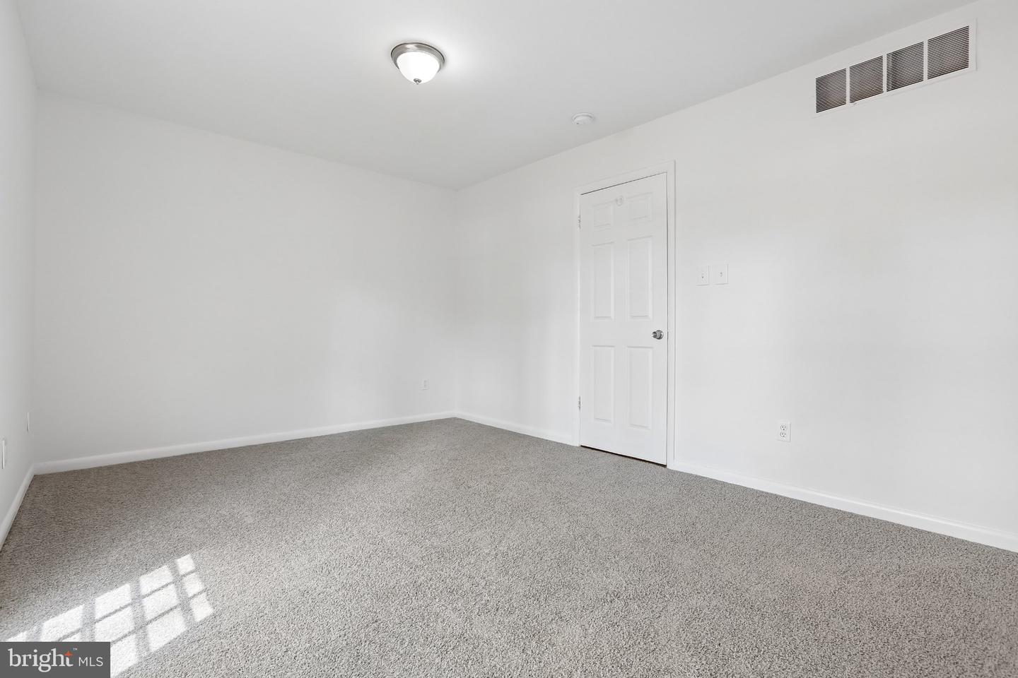 7736 Woodlawn Ave Property Photo 48