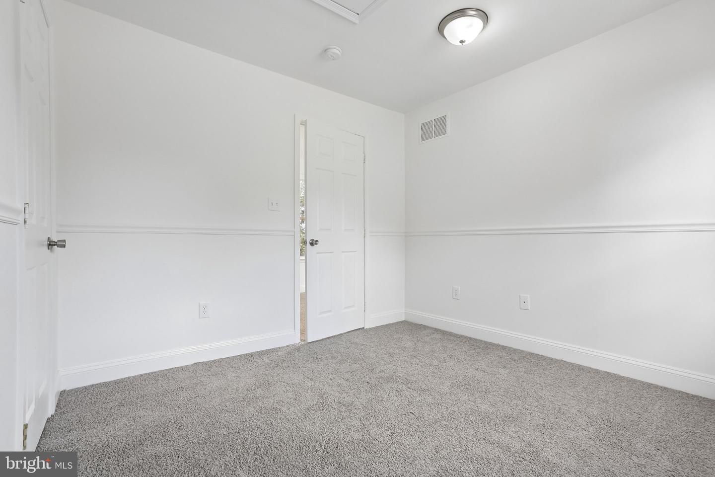 7736 Woodlawn Ave Property Photo 66